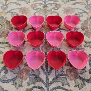 Wilton Heart-Shaped Silicone Cupcake Baking Cups - Red And Pink